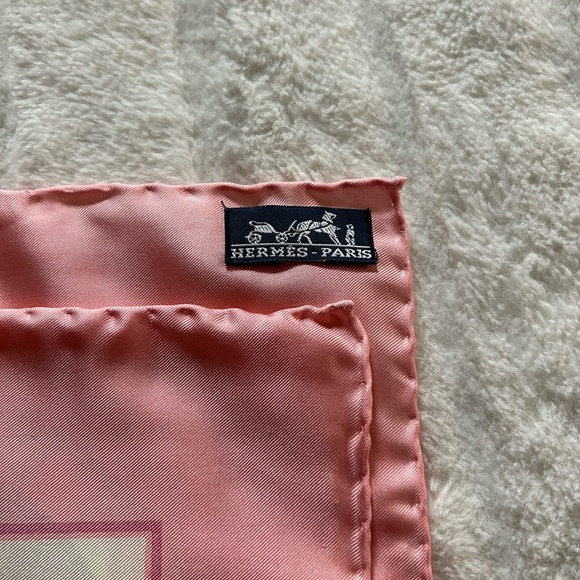 Authentic Hermes Scarf 100%silk  🧣 - Picture 5 of 16